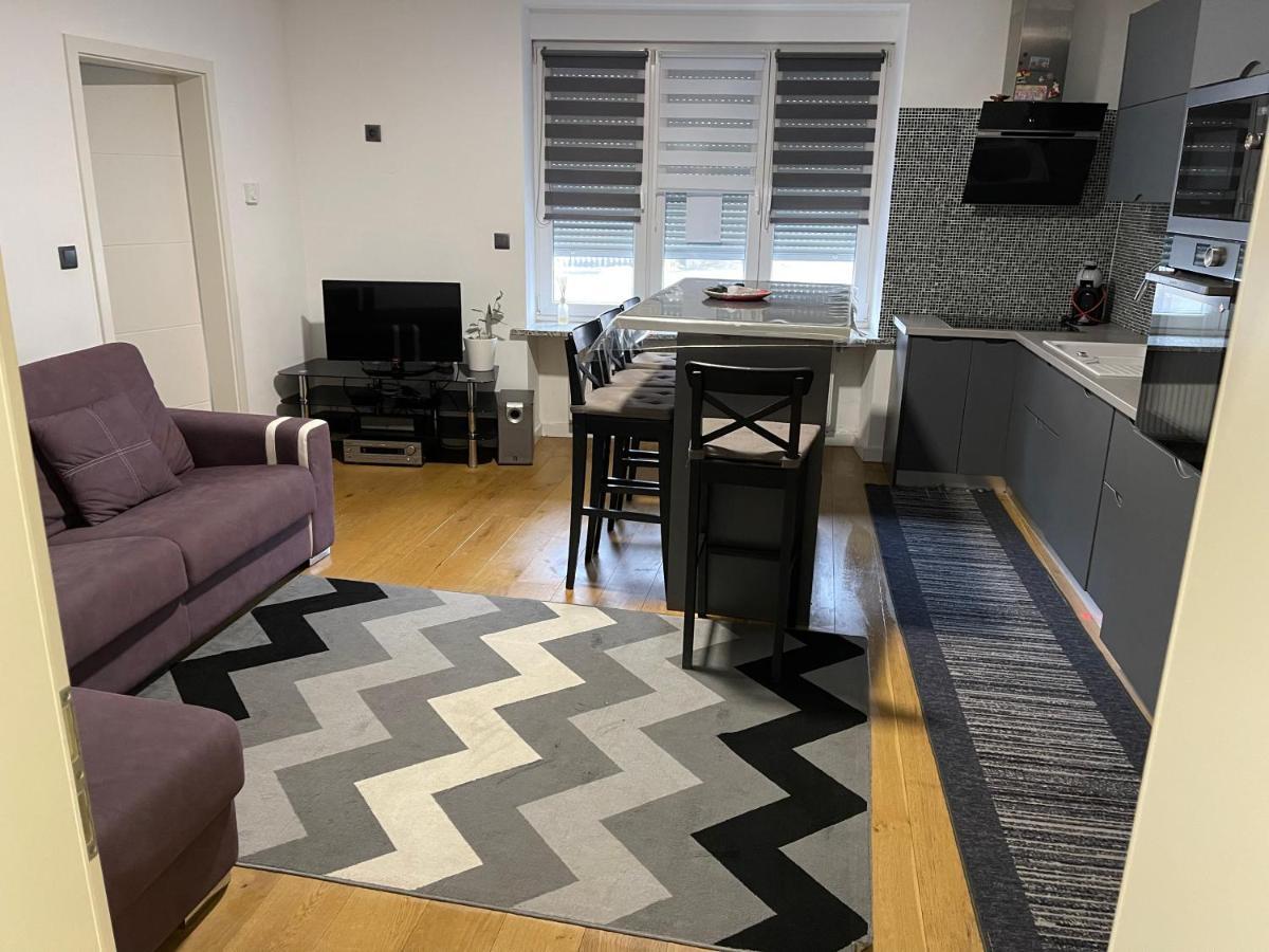 Superbe Appartement Au Rdc Avec Parking Gratuit Villerupt Exteriör bild